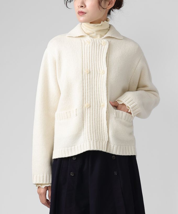 レモンドジャケット　ダブルボタンのニットジャケット