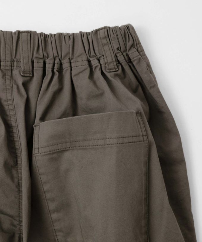 アノアパンツ・B　コットンストレッチの裾スリットパンツ　