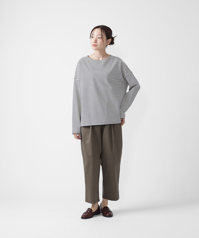 アノアパンツ・B　コットンストレッチの裾スリットパンツ　