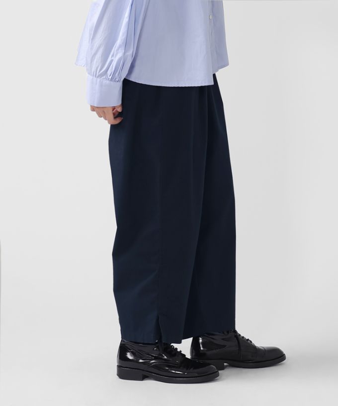 アノアパンツ・B　コットンストレッチの裾スリットパンツ　