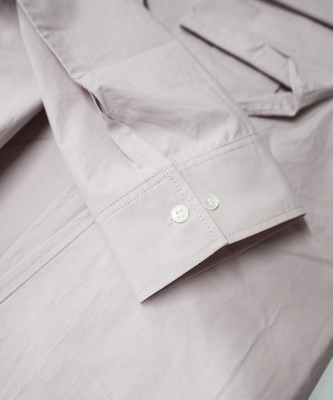 ピート・C [haddow] フロントタックのタイプライターコットンシャツ