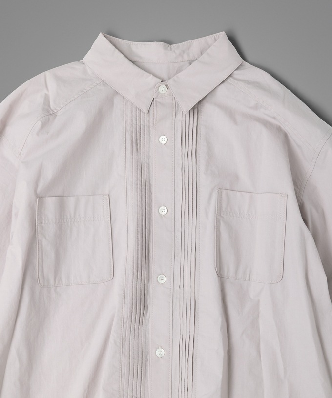 ピート・C [haddow] フロントタックのタイプライターコットンシャツ