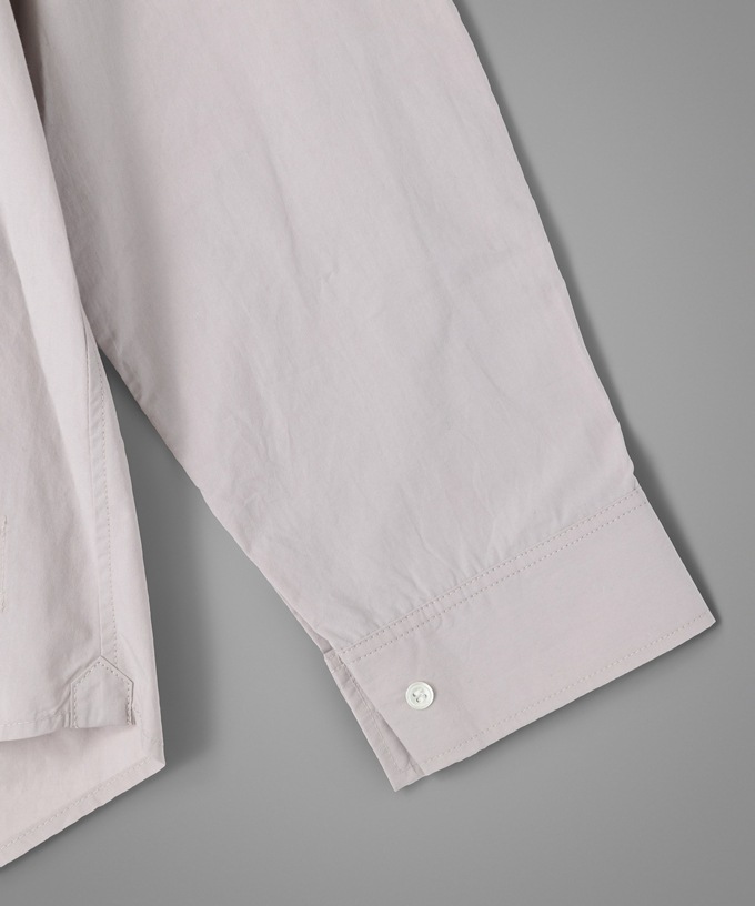 ピート・C [haddow] フロントタックのタイプライターコットンシャツ