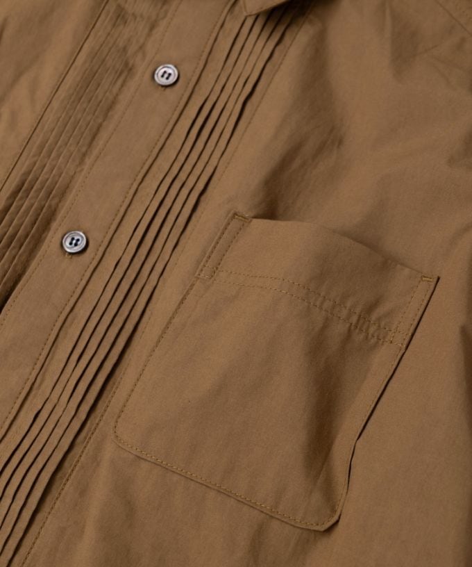 ピート・C [haddow] フロントタックのタイプライターコットンシャツ