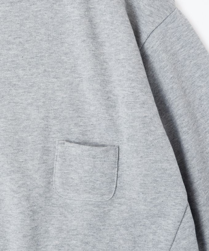 アンリトップ　オーバーサイズの裏毛カットソー　