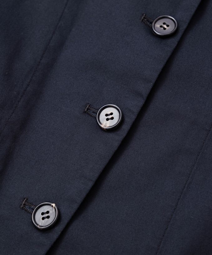 グースジャケット　ピークドラペルの綿ストレッチジャケット