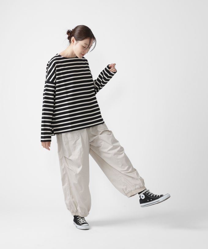サマンサトップ・Ｄ　中厚ボーダー素材を使ったシンプルなトップス