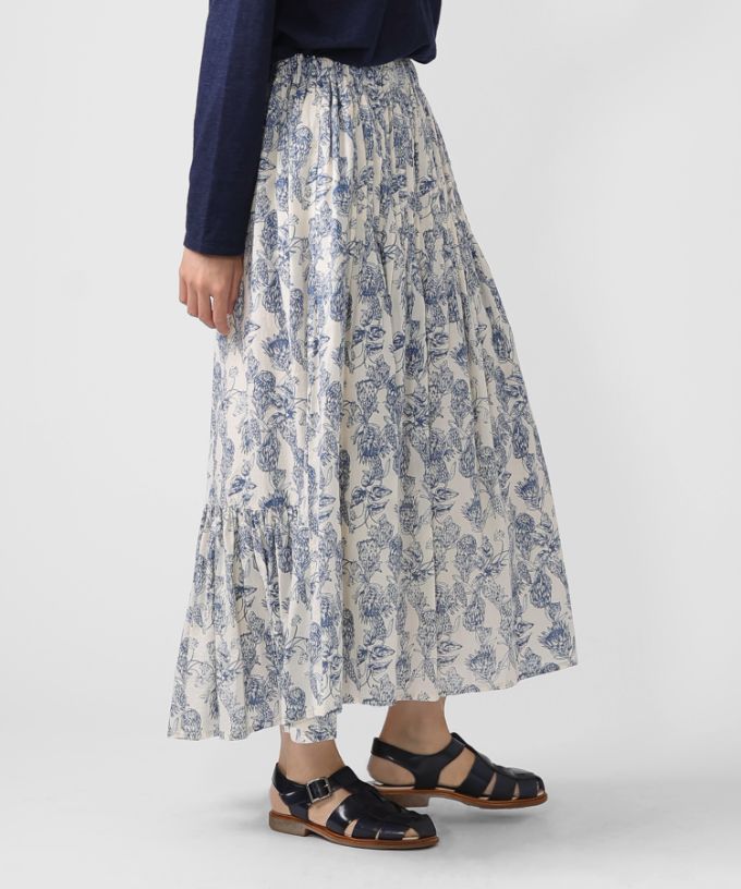 アイデンスカート・グレージュ　フラワープリントのピンタックスカート