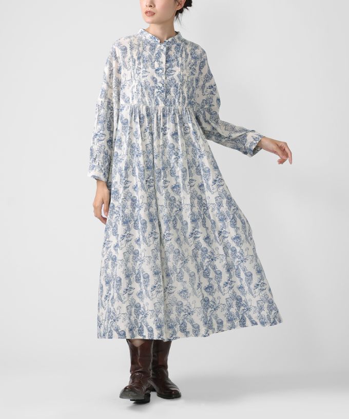 ロリードレス・グレージュ  フラワープリントのドロップショルダーワンピース