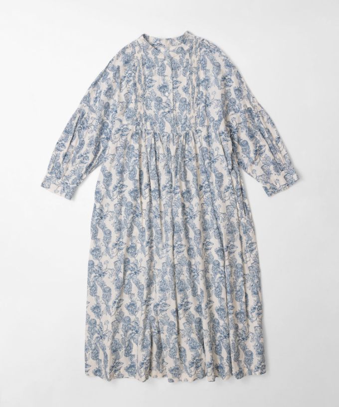 ロリードレス・グレージュ  フラワープリントのドロップショルダーワンピース