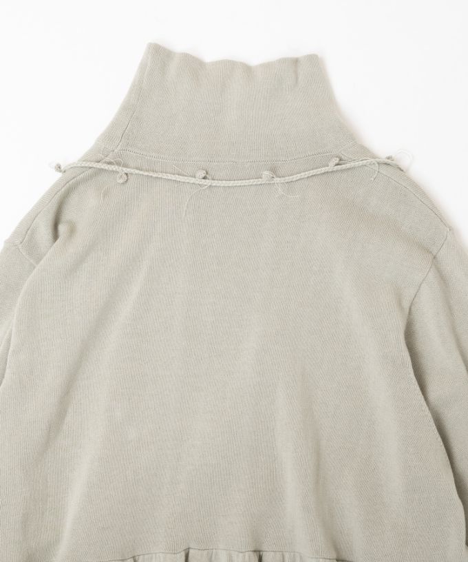 コロン　ラリエットつきの天竺ニットチュニックトップ