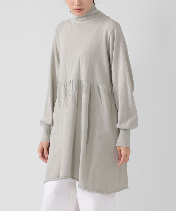 コロン　ラリエットつきの天竺ニットチュニックトップ