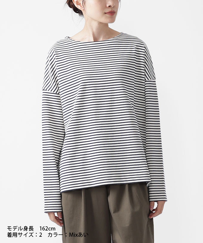 サマンサトップ・Ｆ　中厚ボーダー素材を使ったシンプルなトップス