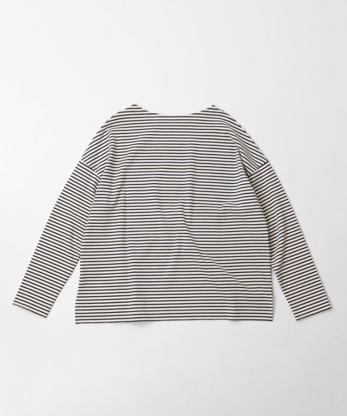 サマンサトップ・Ｆ　中厚ボーダー素材を使ったシンプルなトップス