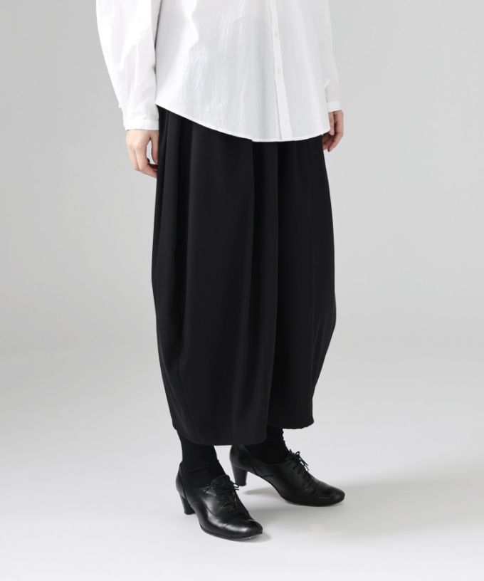 ドロシーパンツ［Chronicle］ブラックのコクーンシルエットパンツ/ITEM