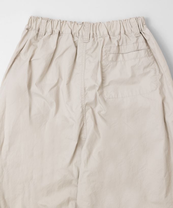 フィノパンツ　タック入り裾リブのワイドリラクシングパンツ