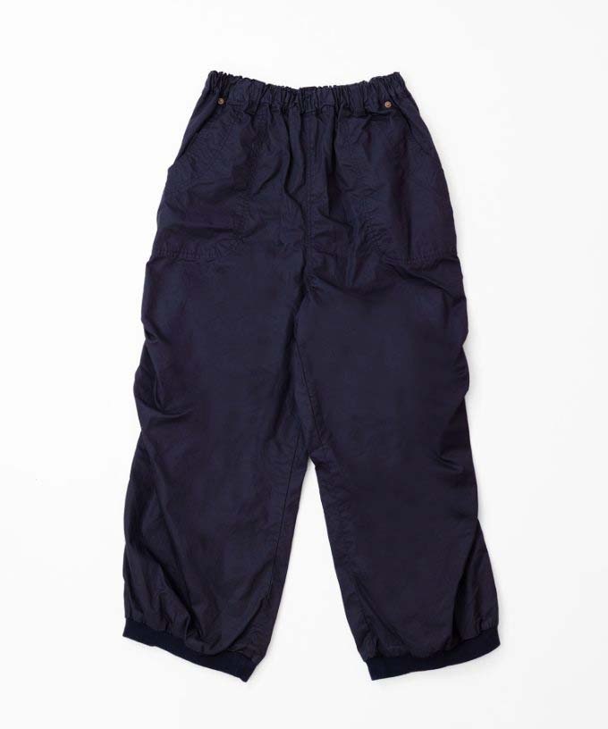 フィノパンツ　タック入り裾リブのワイドリラクシングパンツ