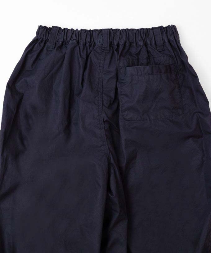 フィノパンツ　タック入り裾リブのワイドリラクシングパンツ