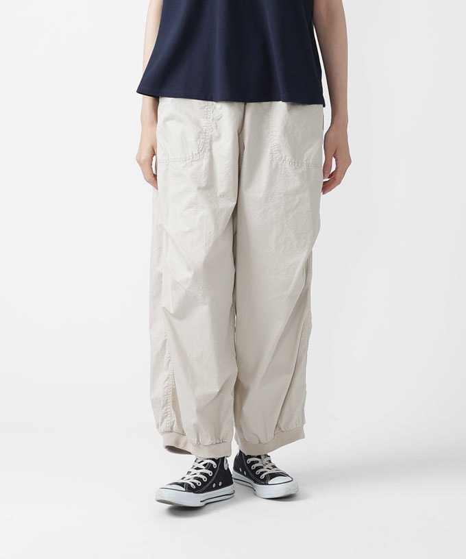 フィノパンツ　タック入り裾リブのワイドリラクシングパンツ