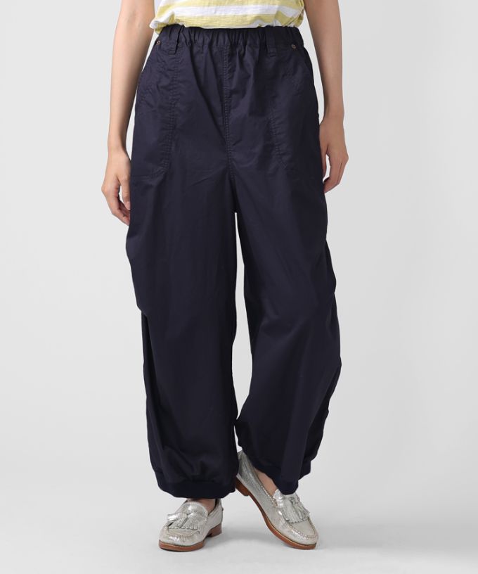 フィノパンツ　タック入り裾リブのワイドリラクシングパンツ