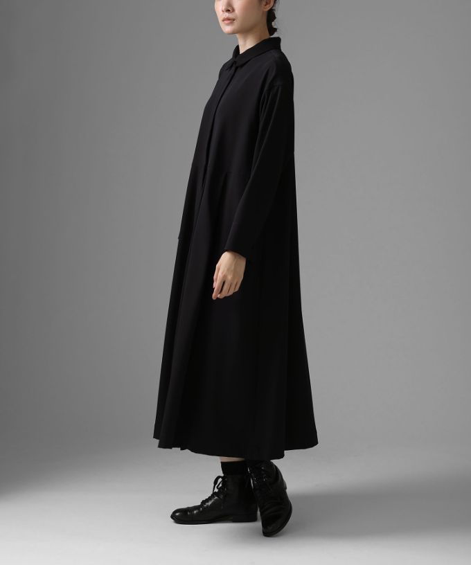 ロドリー[Chronicle]タック切り替えのフロントオープンドレス