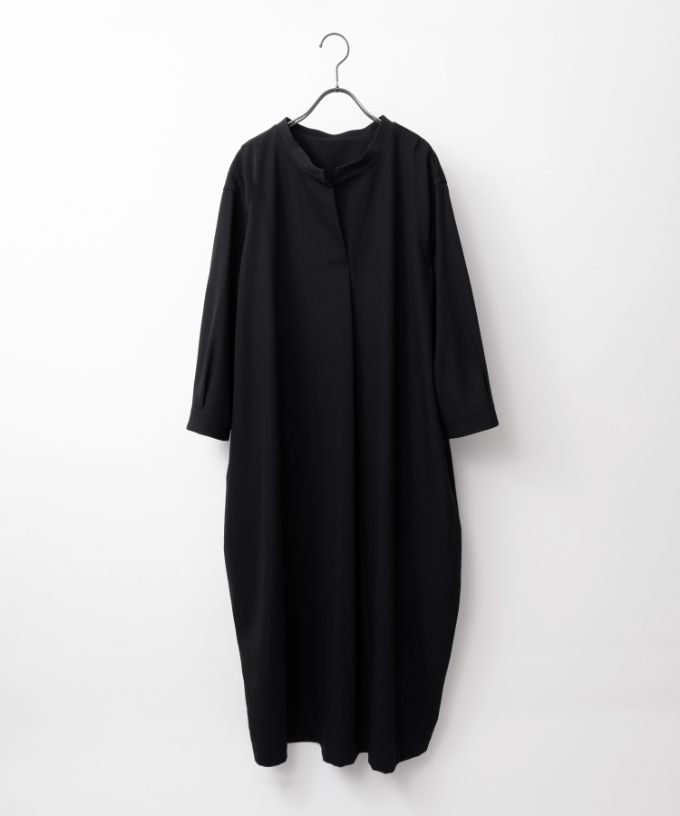 コゼット［Chronicle］コクーンシルエットのシンプルドレス