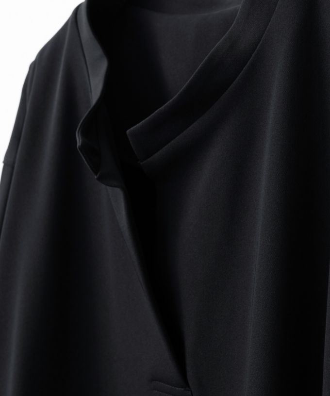 コゼット［Chronicle］コクーンシルエットのシンプルドレス