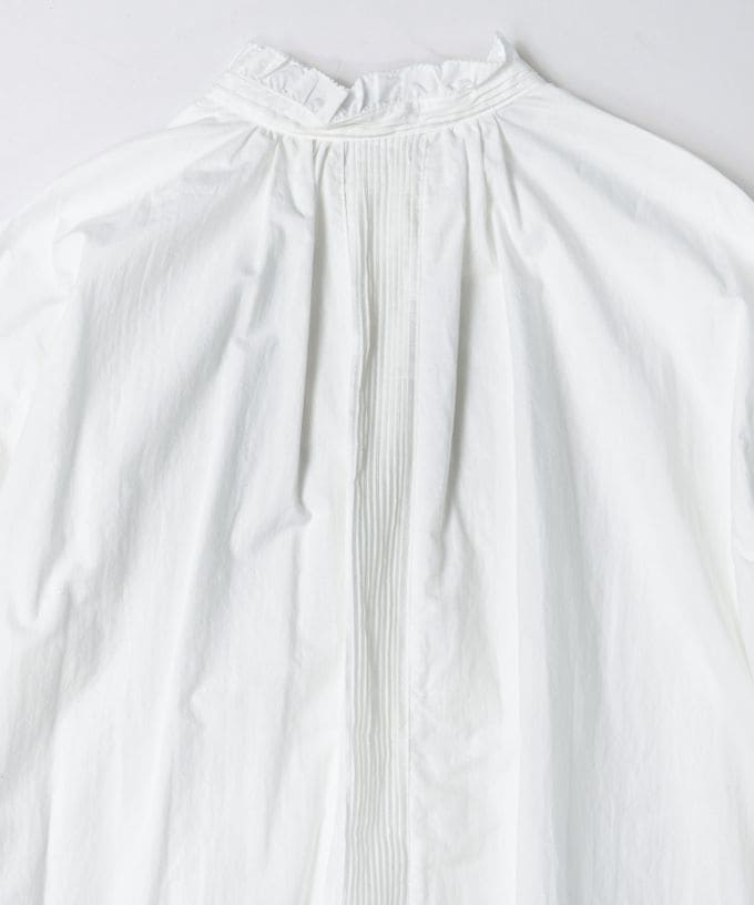 シェリー・E/G コットンの立ち襟ギャザーブラウス 白/ITEM,JACKET