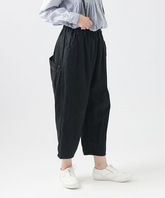 マオパンツ・85 やわらかブラックのバックポケットデニムパンツ/ITEM