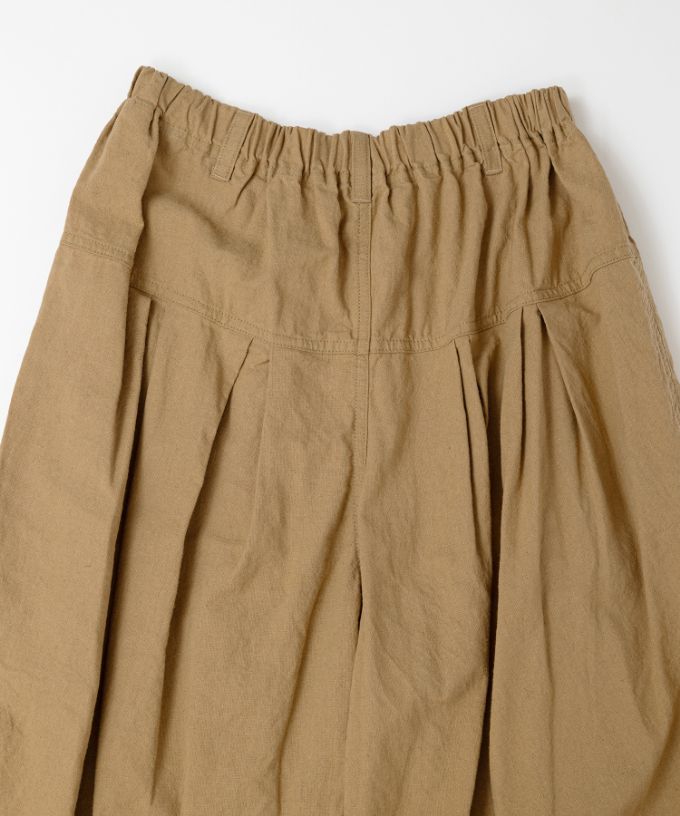 ジョーパンツ　タックを入れた綿麻ジョッパーズパンツ