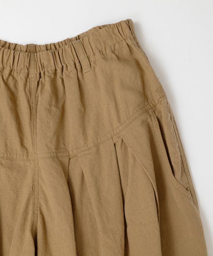 ジョーパンツ　タックを入れた綿麻ジョッパーズパンツ