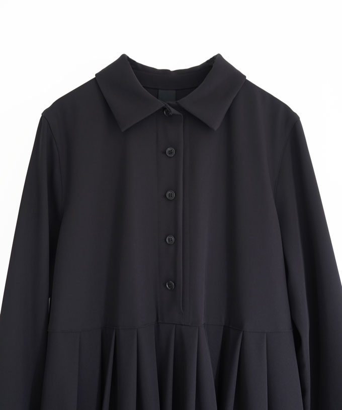 エルド［Chronicle］　長めカフスとタックのブラックドレス