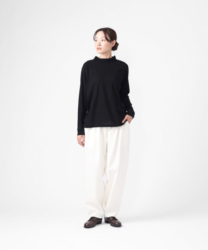 エアロトップ　コットンフリルネックトップ