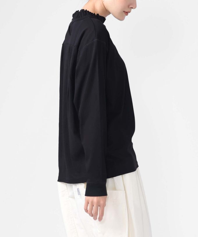 エアロトップ　コットンフリルネックトップ