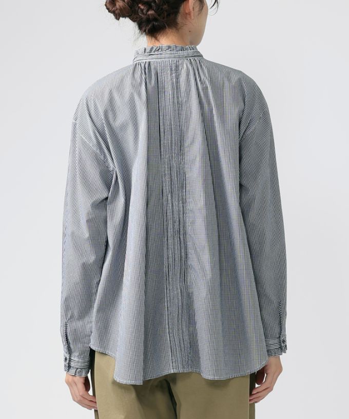 シェリー・F　ギンガムチェックの立ち襟ギャザーブラウス　