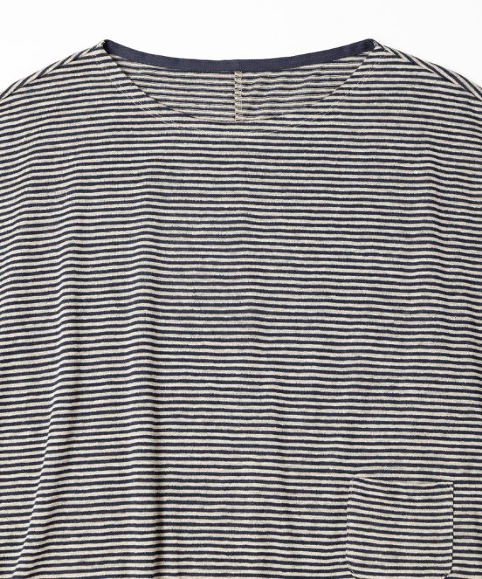 クルトップD　細ボーダーのナチュラルオーバーサイズトップ