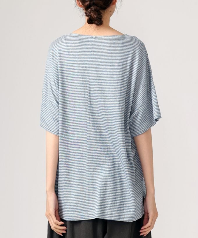 クルトップD　細ボーダーのナチュラルオーバーサイズトップ