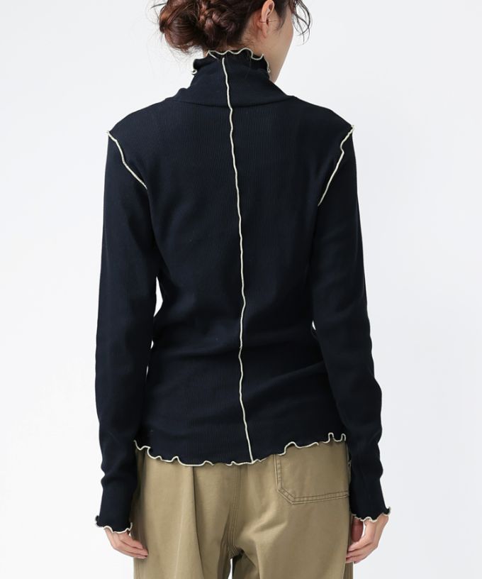 メリダタートル・Ｄ　メロー仕上げの柔らかなタートルネック