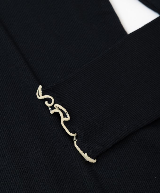 メリダタートル・Ｄ　メロー仕上げの柔らかなタートルネック