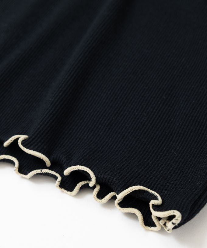 メリダタートル・Ｄ　メロー仕上げの柔らかなタートルネック