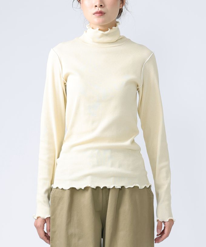 メリダタートル・Ｄ　メロー仕上げの柔らかなタートルネック