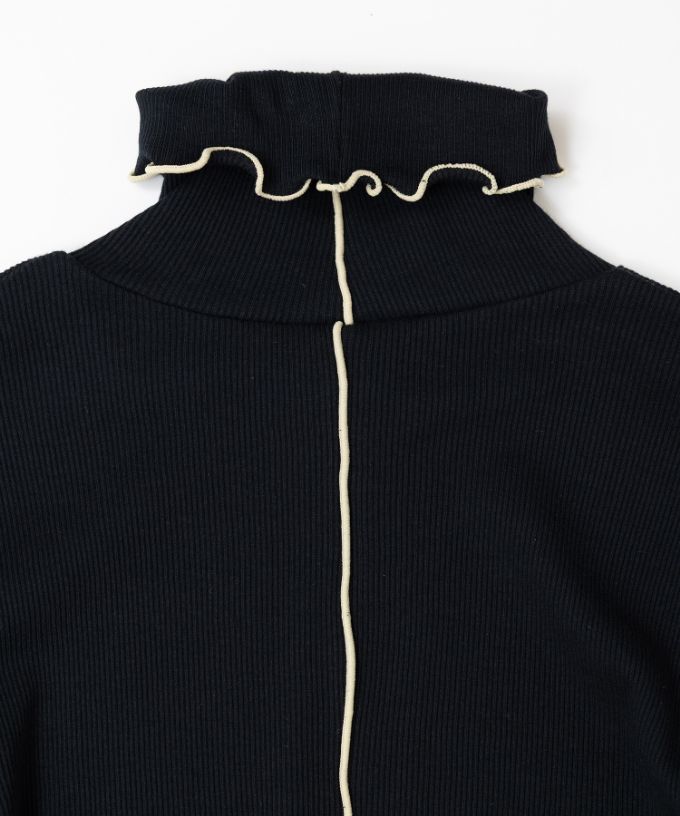 メリダタートル・Ｄ　メロー仕上げの柔らかなタートルネック