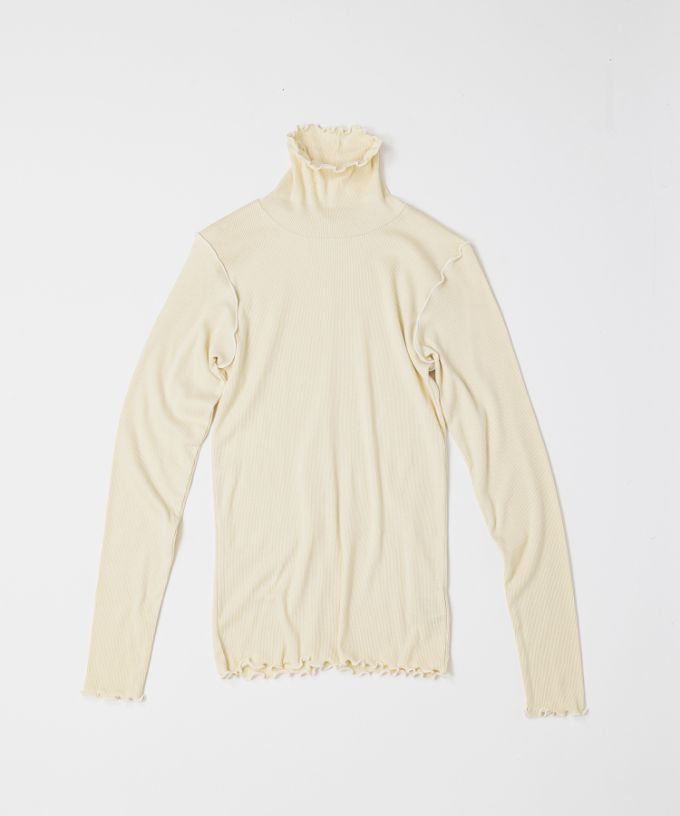 メリダタートル・Ｄ　メロー仕上げの柔らかなタートルネック