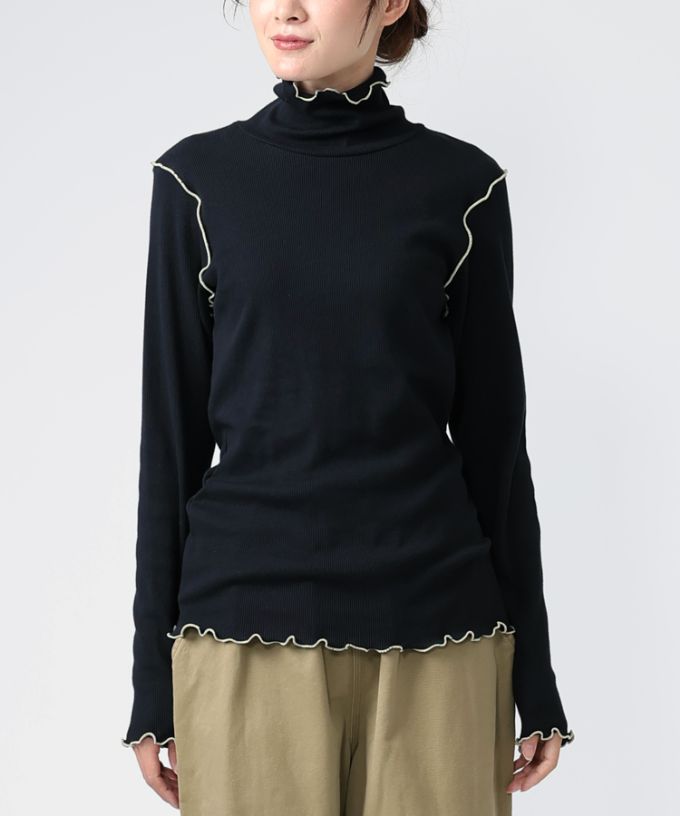 メリダタートル・Ｄ　メロー仕上げの柔らかなタートルネック