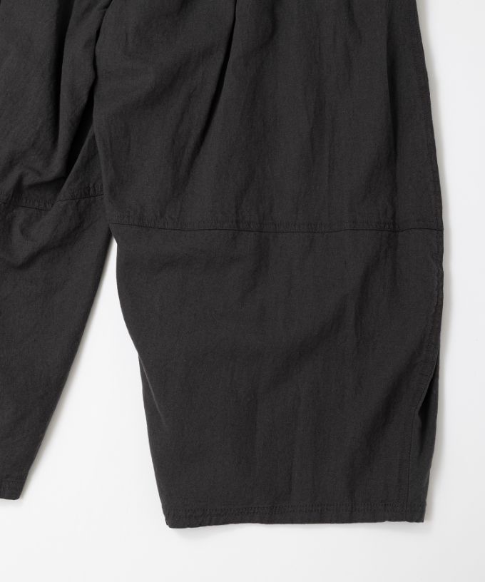 ラッカーパンツR　綿麻のコクーンシルエットパンツ