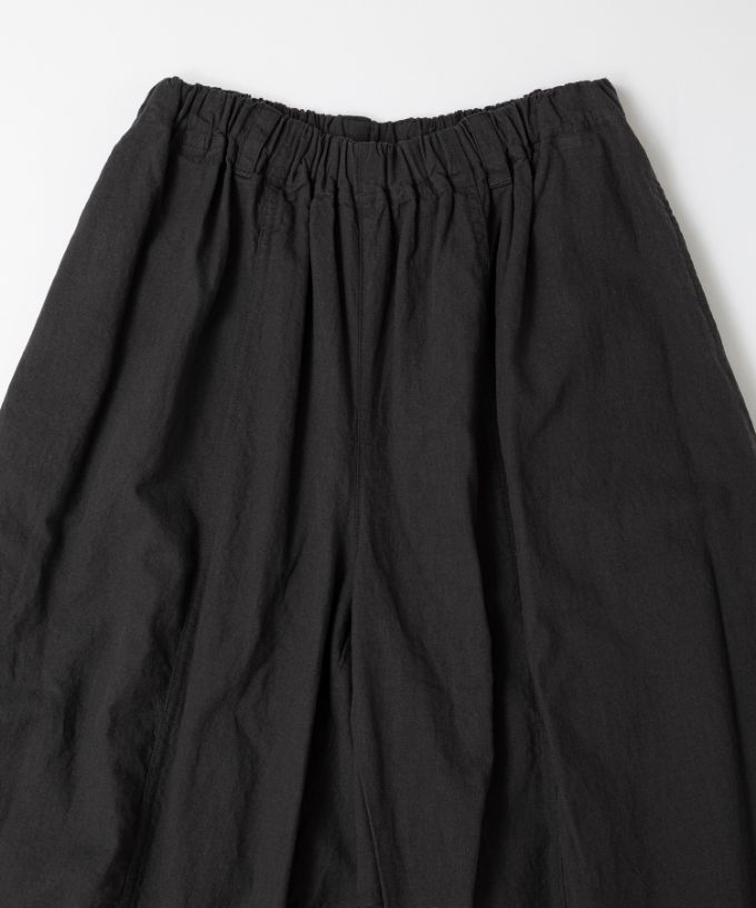 ラッカーパンツR　綿麻のコクーンシルエットパンツ