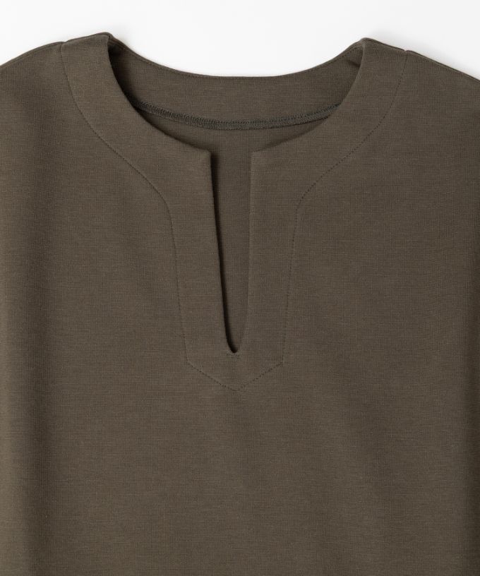 ジネット ストレッチポンチ素材の切り替えタックワンピース/ITEM