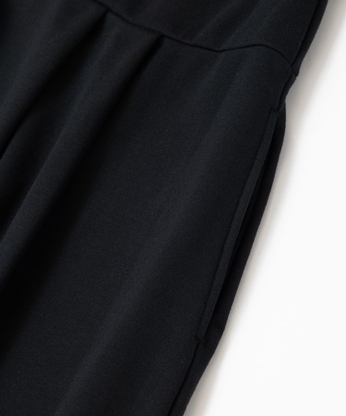 ジネット　ストレッチポンチ素材の切り替えタックチュニック