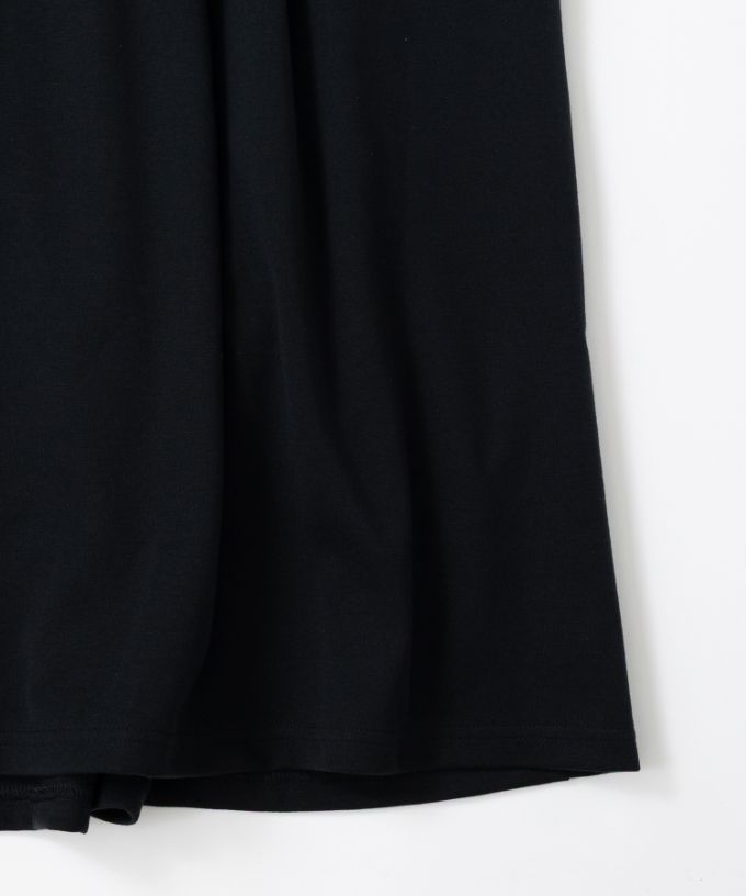 ジネット　ストレッチポンチ素材の切り替えタックチュニック