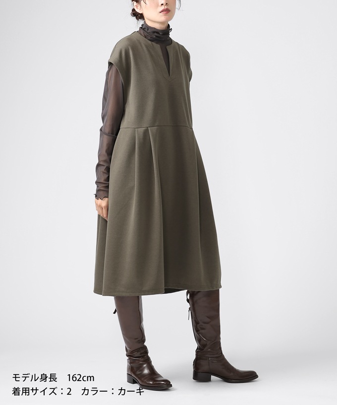 ジネット　ストレッチポンチ素材の切り替えタックチュニック